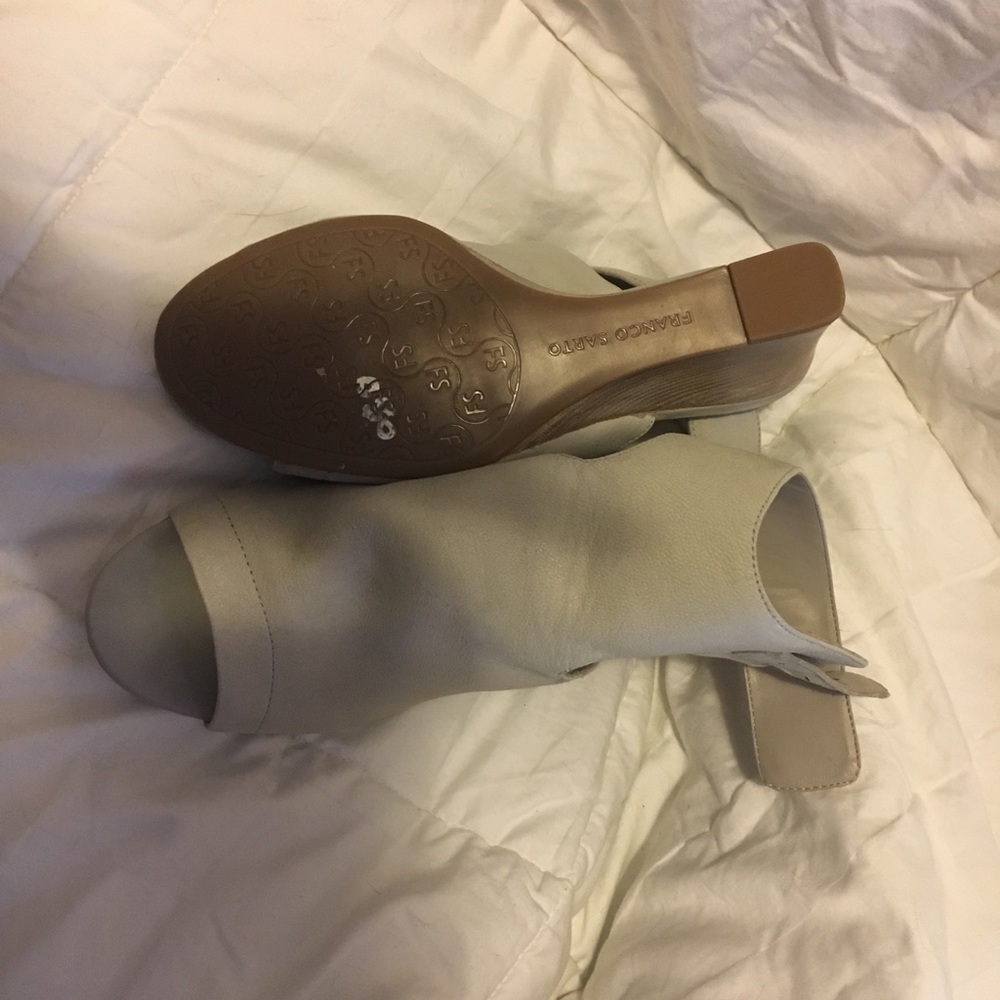 Shoes - Picture 3 of 3